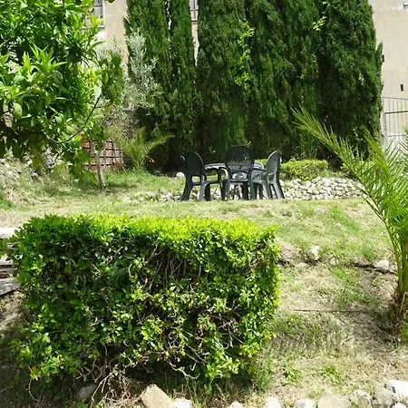 Garibaldi Tatil Evi *